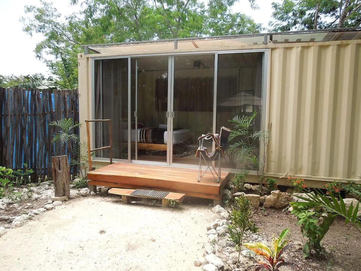 Containme Eco Chic Hotel Tulum México