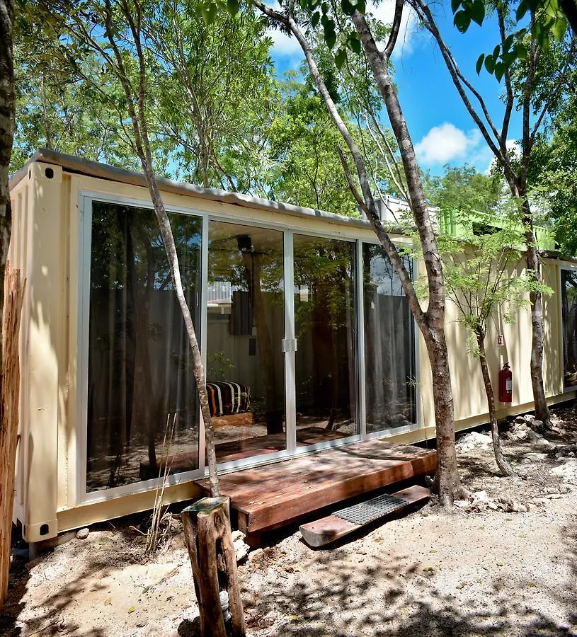 Containme Eco Chic Hotel Tulum